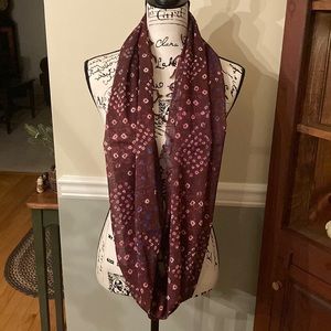 American Eagle burgundy infinity scarf